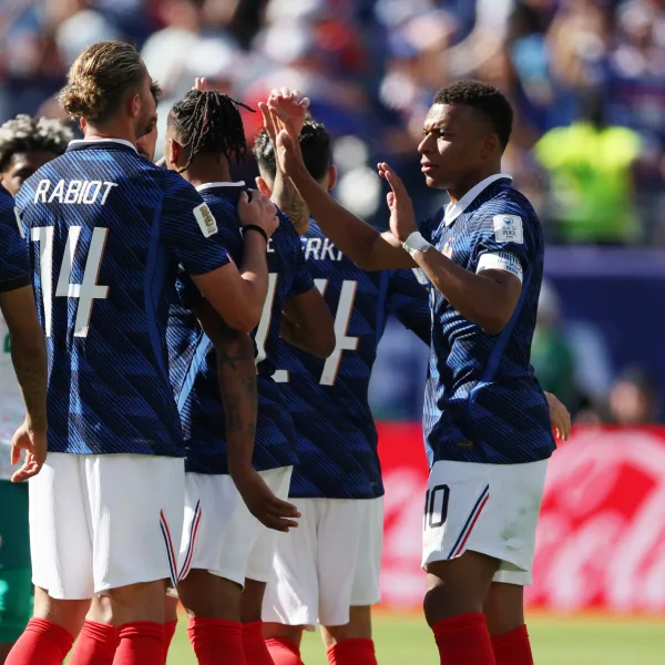 Con un doblete de Kylian Mbappé, Francia venció a Senegal en el inicio del Mundial 2026