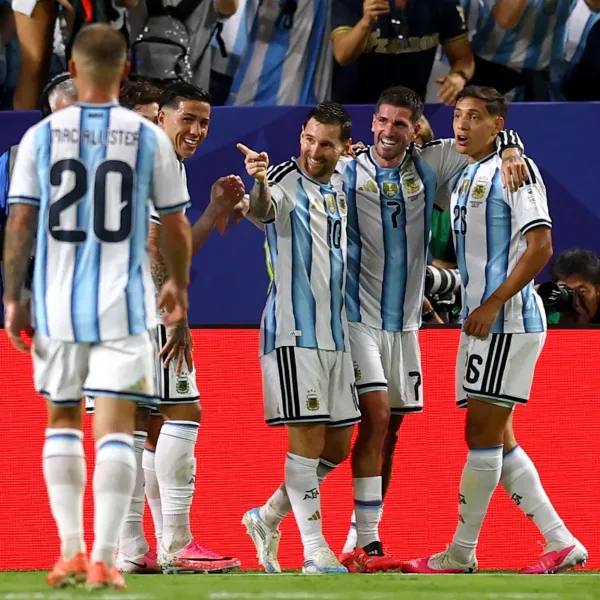 Con un hat-trick histórico de Lionel Messi, Argentina venció a Argelia por el Mundial 2026