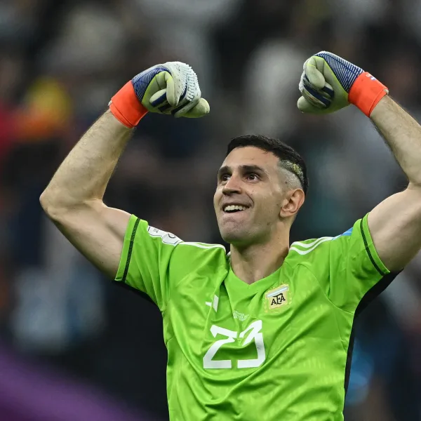 Mundial 2026: Dibu Martínez quedó a un paso de un récord histórico