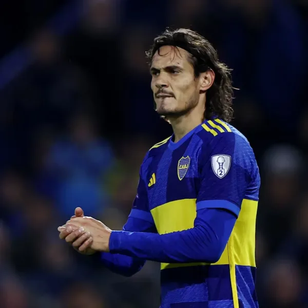 Edinson Cavani rescindirá su contrato con Boca y dejará el club