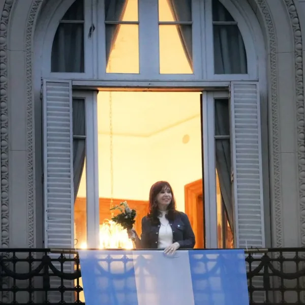 A un año de la detención de Cristina Kirchner, La Cámpora convoca a un banderazo en Parque Lezama 