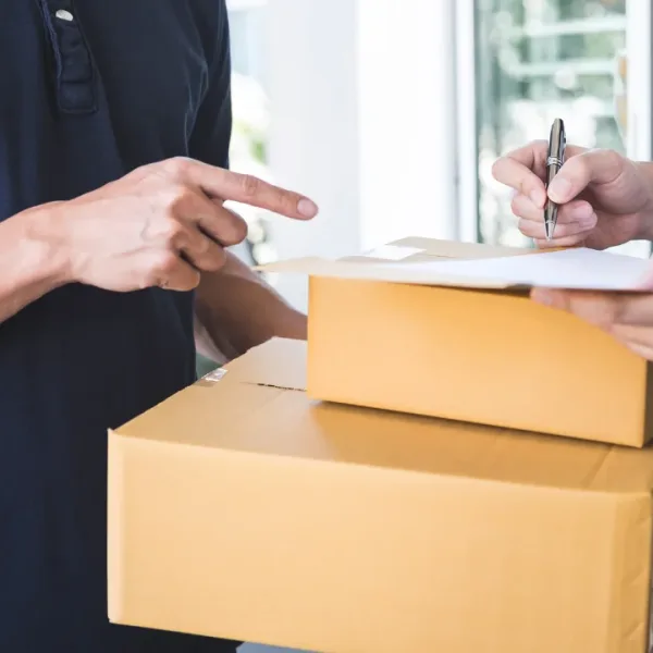 Las compras de argentinos en el exterior vía courier siguen en alza y ya superaron los US$500 millones en 2026