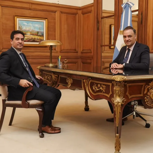 Ravier inicia su desembarco en la Vocería Presidencial y Lanari deja el Gobierno