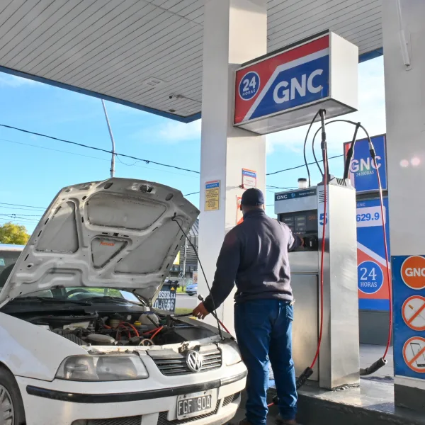 La crisis del GNC paraliza a transportistas en La Plata y anuncian cortes