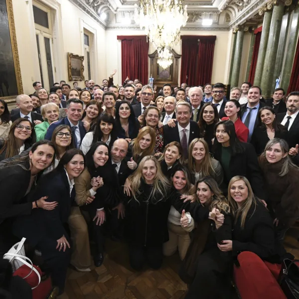 Milei tras la aprobación del Súper RIGI: "Muchas gracias por la enorme jornada de ayer"