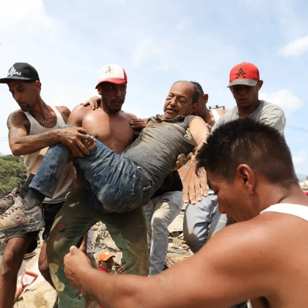 Rescatistas argentinos ya trabajan en Venezuela para asistir a las víctimas de los terremotos