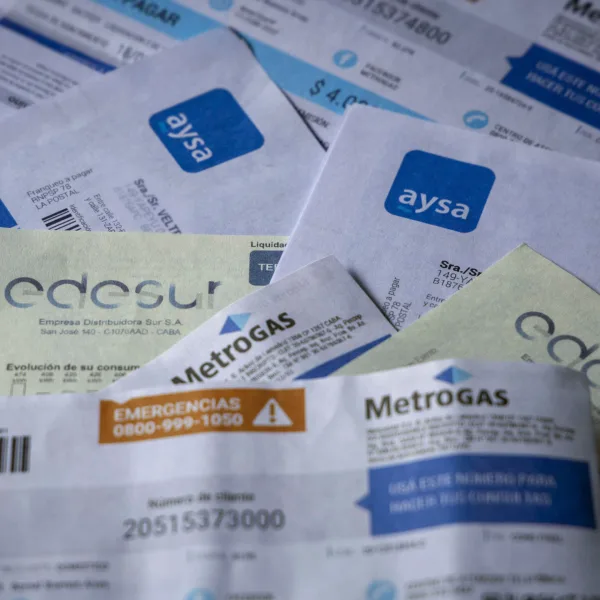 Nuevos aumentos desde julio: qué cambia en transporte, tarifas, alquileres y prepagas