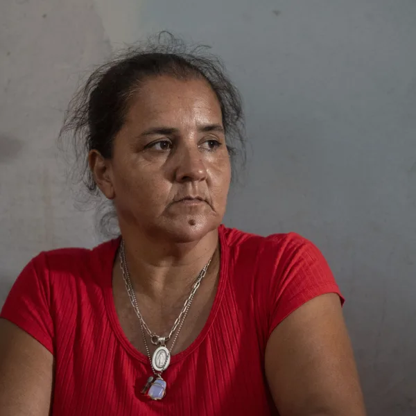 Juicio por Loan Peña: la madre se descompensó tras un fuerte cruce en la audiencia