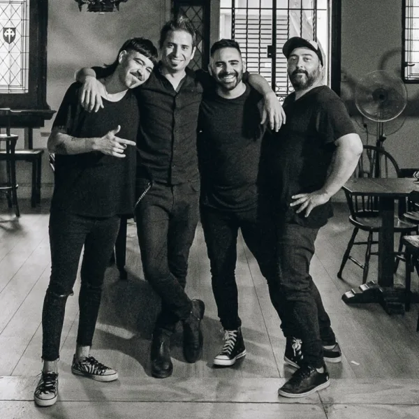 Perro Suizo lanzó "Aullando a la luna", su nuevo single junto a El Tri