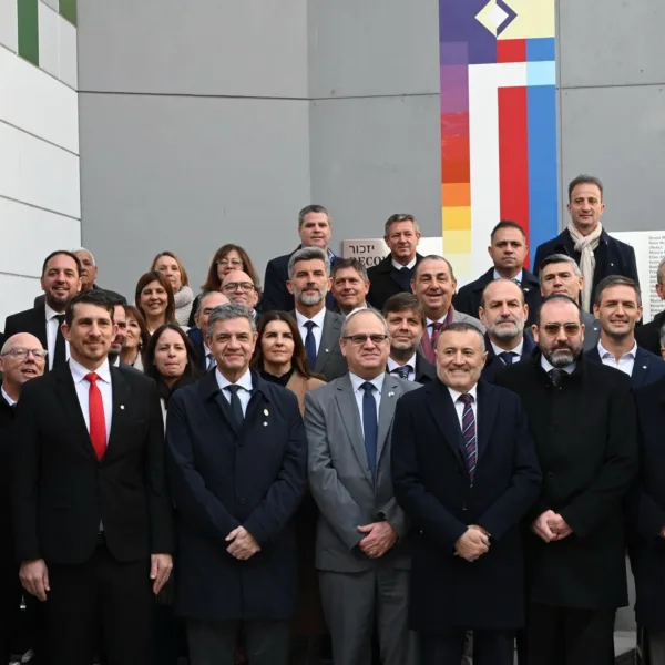 Causa AMIA: más de 50 intendentes se comprometieron a mantener vigente el reclamo de justicia