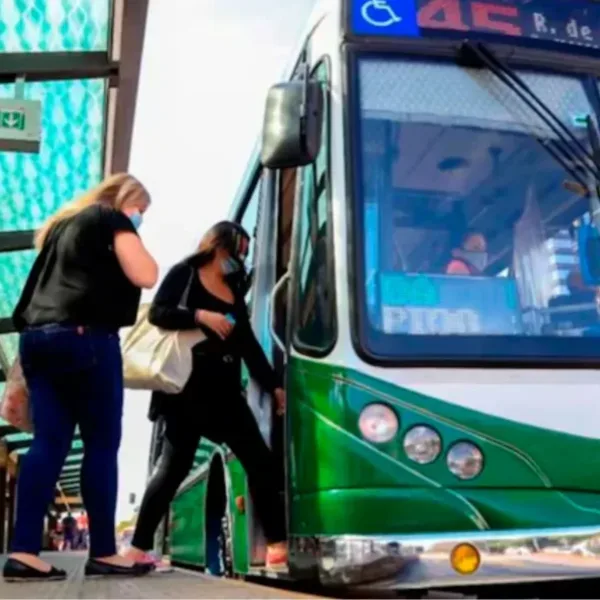 Prepagas, colegios y transporte: los aumentos que llegan en julio