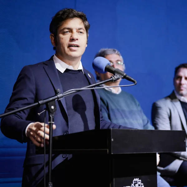 Kicillof acusó a Milei de plantear "un plan deliberado para desindustrializar el país"