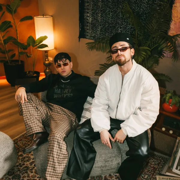 FMK y Maxi Espíndola presentan “La Rumbita”