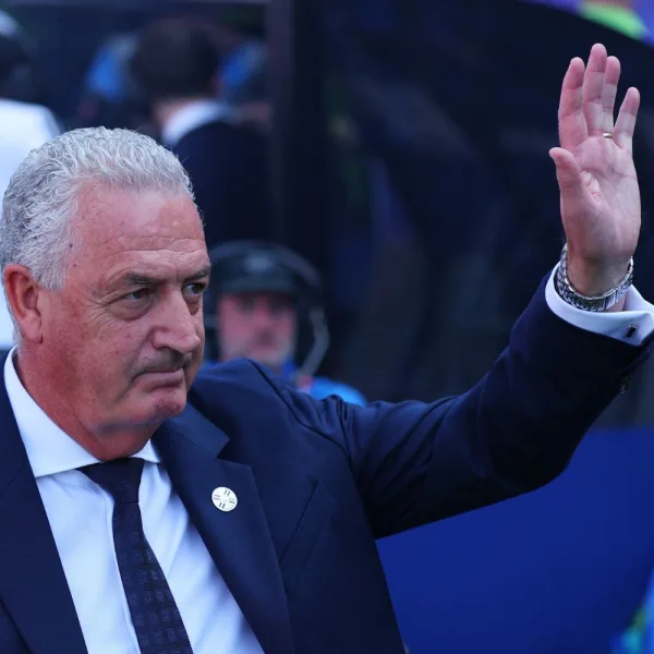 "Ellos pelean por el Balón de Oro; nosotros, por el sustento diario", las críticas de Alfaro tras la eliminación de Paraguay
