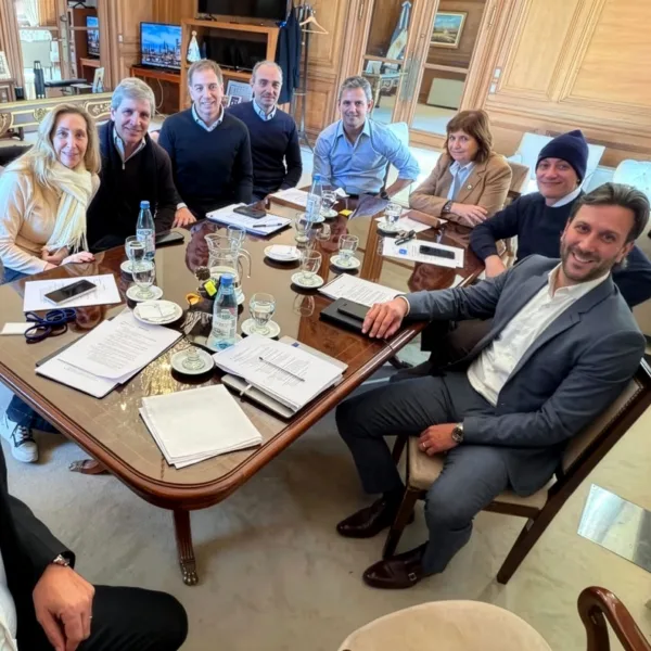 El Gobierno reprogramó la mesa política en la previa de la visita de Milei a Tucumán