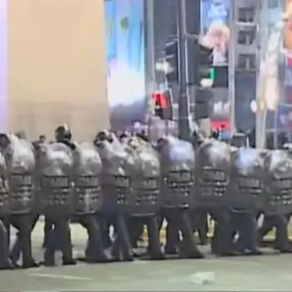 Represión en los festejos: hubo detenidos, heridos y corridas en el Obelisco y otras ciudades