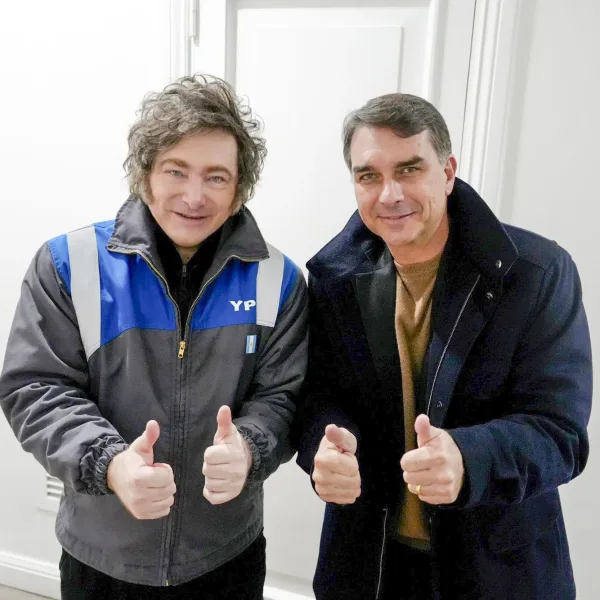 Javier Milei viajará a Brasil para apoyar la candidatura de Flavio Bolsonaro