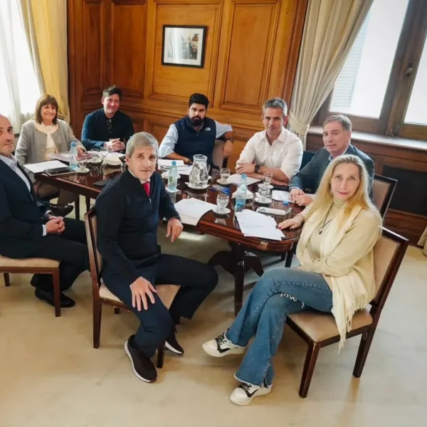 El Gobierno reúne a su mesa política para diagramar la estrategia legislativa