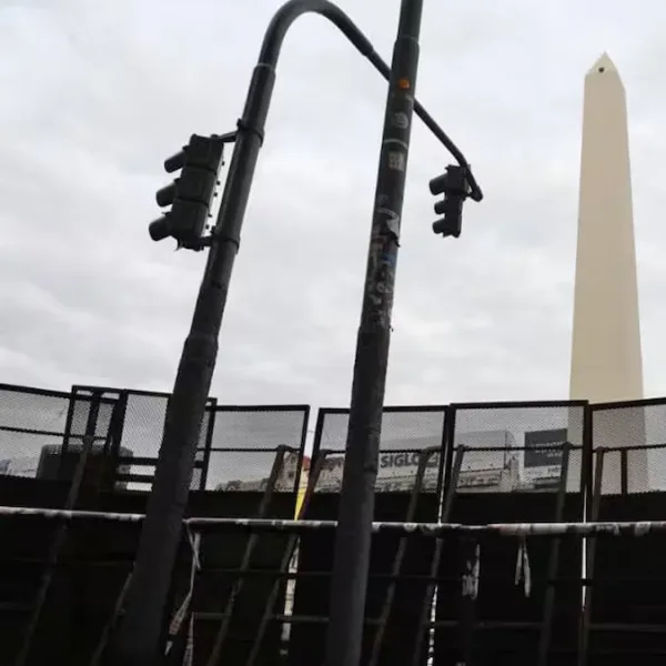 El Obelisco amaneció vallado en la previa del partido de Argentina-Inglaterra