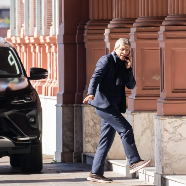 El déficit fiscal reapareció en junio y cortó la racha positiva del Gobierno