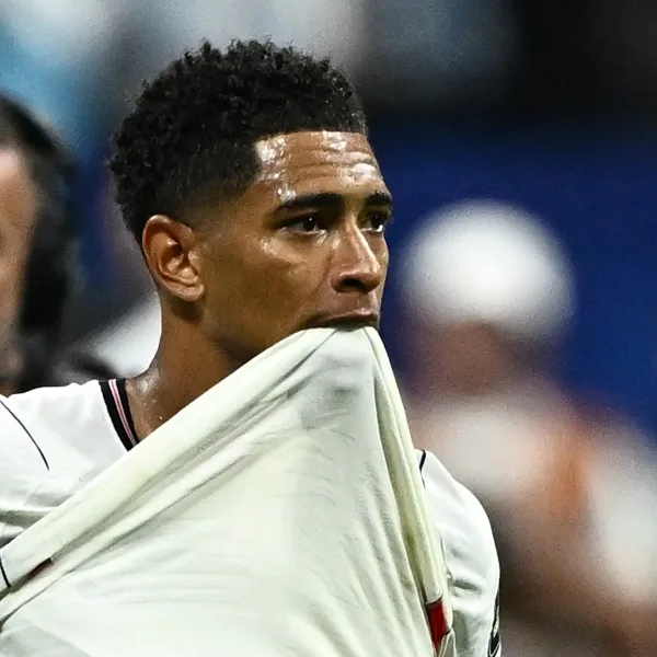 "Agonía" y "desconsuelo": las tapas de los diarios ingleses tras la derrota ante Argentina en el Mundial