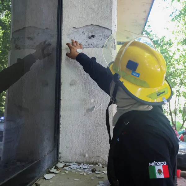 Fuerte terremoto de magnitud 7,3 sacudió el sur de México y se sintió en Guatemala y El Salvador