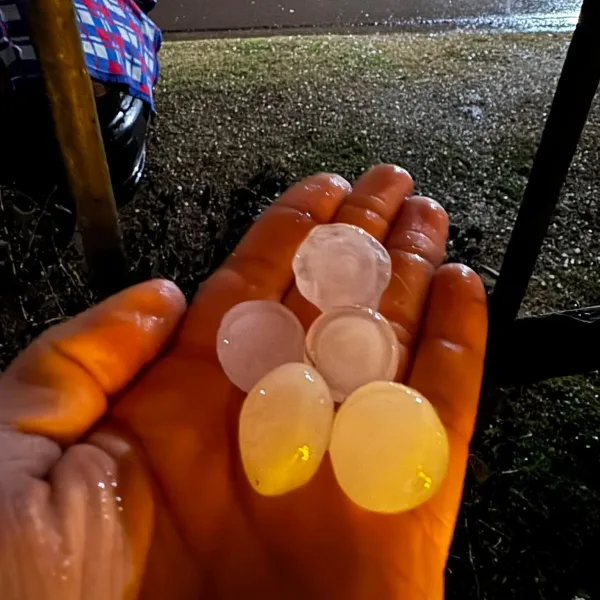La tormenta llega al AMBA: el SMN alertó por lluvias fuertes, ráfagas y posible caída de granizo
