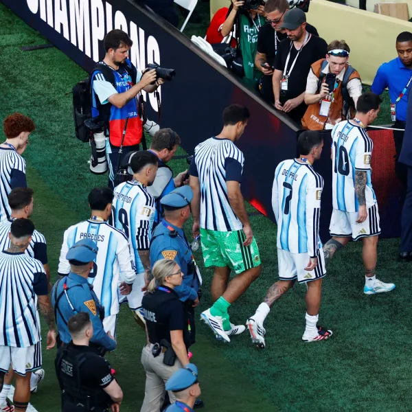 Tras la final, algunos jugadores de la Selección regresan hoy a la Argentina
