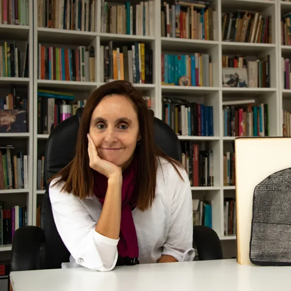 Andrea Zingarelli, la egiptóloga argentina a la que comparan con Indiana Jones: “La primera noche dormimos en el piso”