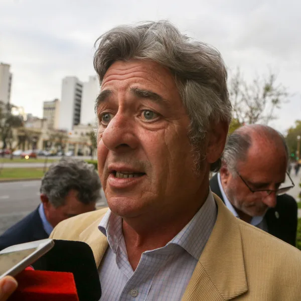 El titular de la Sociedad Rural defendió el proyecto para modificar la Ley de Tierras