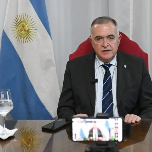 Intervinieron de urgencia al gobernador de Tucumán por una afección coronaria