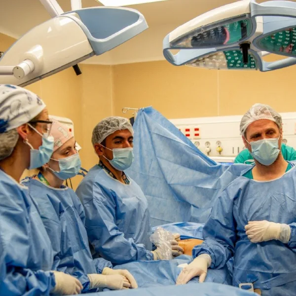 El Hospital Garrahan realizó por primera vez una transfusión intrauterina