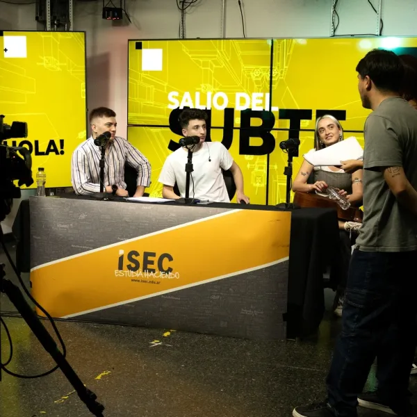 Redes sociales y streaming: cómo se adaptan los profesionales de la comunicación