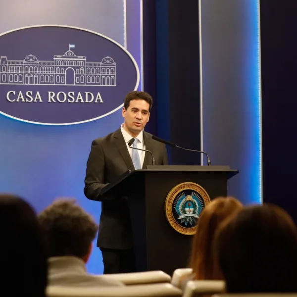 El vocero presidencial afirmó que "hay cada vez menos gente que no llega a fin de mes"