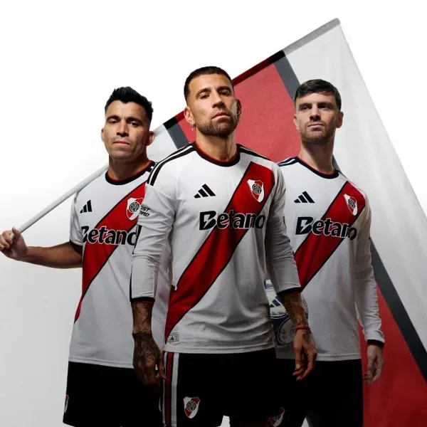 Con Otamendi como figura, River presentó su nueva camiseta