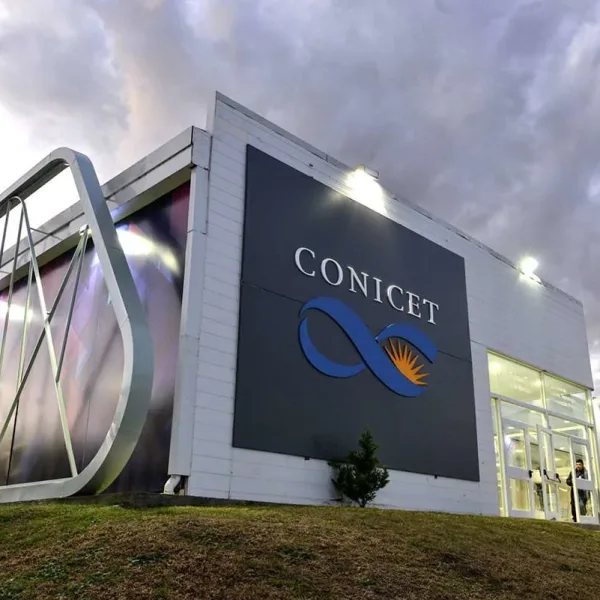 Científicos del CONICET se movilizan por el despido de 400 becarios y exigen fondos al Gobierno