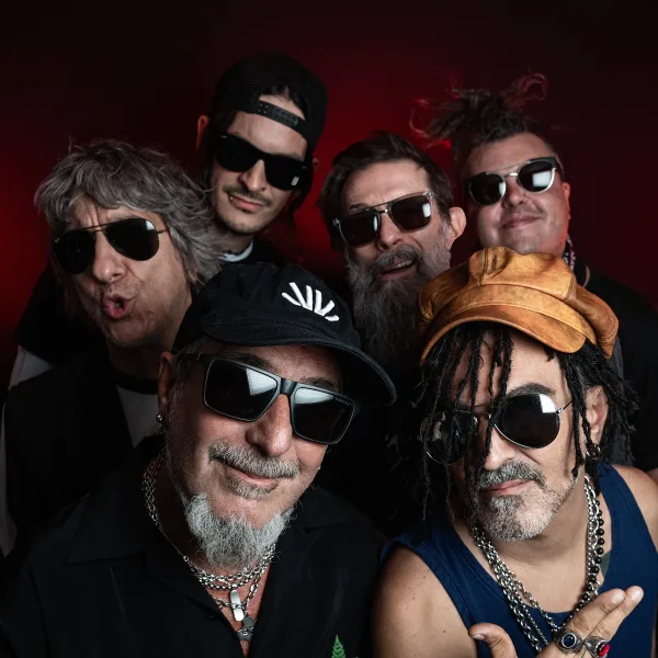 Kapanga y Los Cafres se unieron en "Hoy Reggae", una colaboración que celebra el amor y los 30 años de la banda