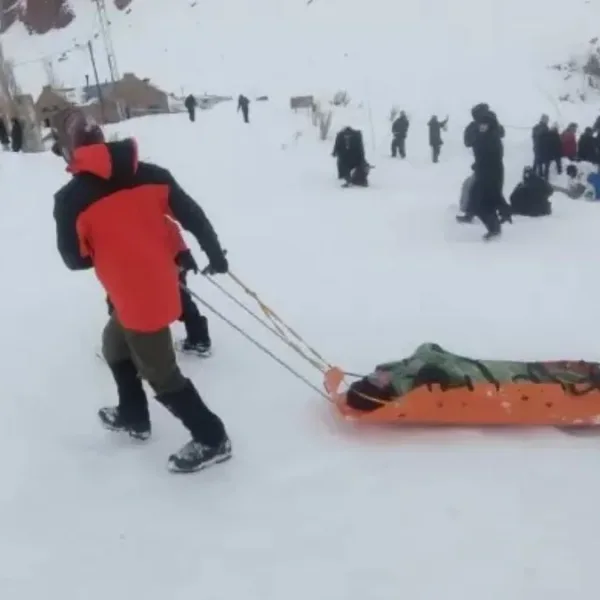 Rescataron a 300 turistas en alta montaña por el temporal de nieve en Mendoza