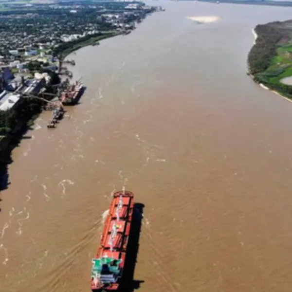 El Gobierno acordó con los prácticos y se restablecerá el servicio en el puerto