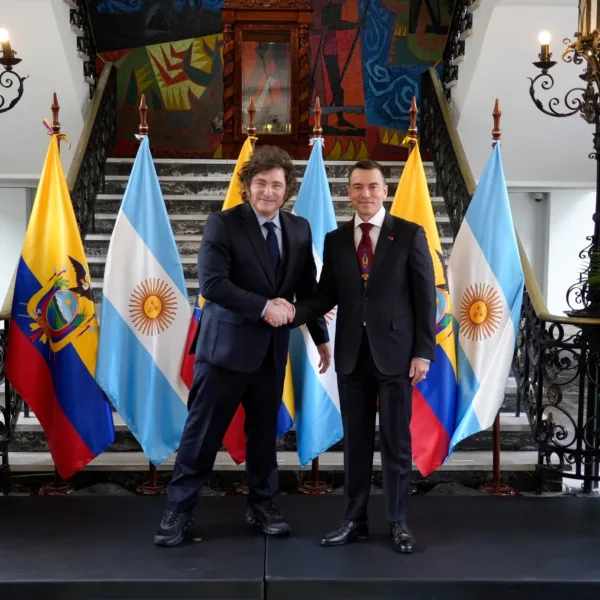Milei mantuvo una reunión con Noboa y firmó acuerdos de comercio y seguridad
