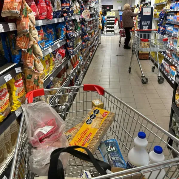 Consumo bajo la lupa: las ventas minoristas pyme cayeron 3,8% en julio tras el fin del efecto aguinaldo