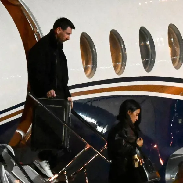Último adiós a Jorge Messi: Lionel ya está en Rosario y despide a su padre en una ceremonia íntima