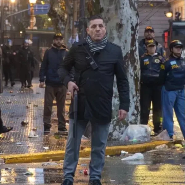 Represión en el Congreso: piden explicaciones al Gobierno por la presencia de agentes armados de civil