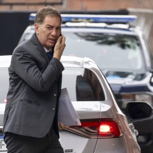 LLA apuesta a Santilli para disputar PBA y confía en una ruptura del peronismo