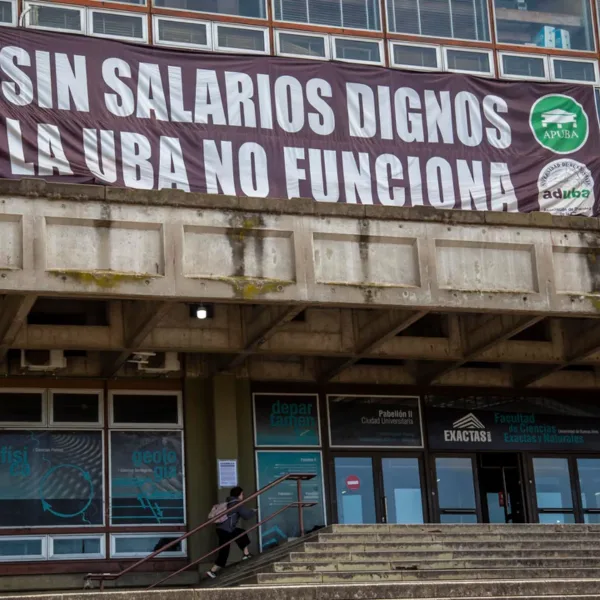 Rige un nuevo paro universitario en reclamo de una recomposición salarial
