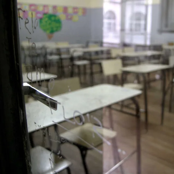 El Gobierno mantendrá los vouchers educativos para las familias con deudas en colegios privados