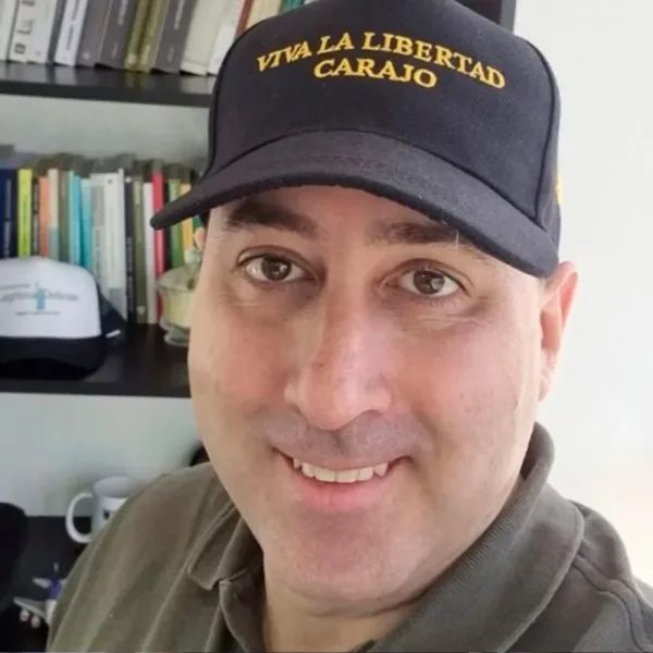 Detuvieron en Bolivia a Fernando Cerimedo, exasesor de Javier Milei, tras una balacera contra su expareja