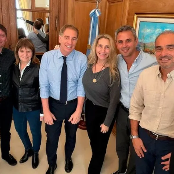 El Gobierno vuelve a reunirse para definir la estrategia para avanzar con la reforma política