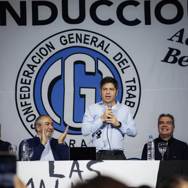 Kicillof pasó por Chaco con duras críticas a Milei: "Que vaya a estudiar economía de nuevo"