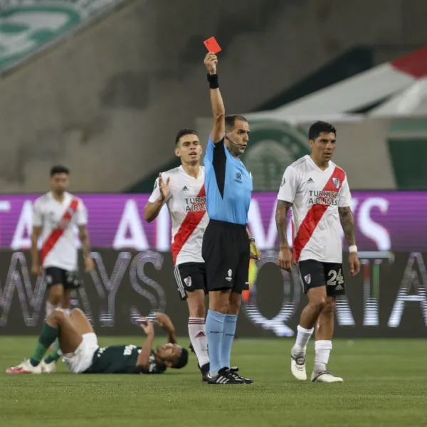 River vs. Independiente Santa Fe: el árbitro designado y un historial que preocupa al Millonario